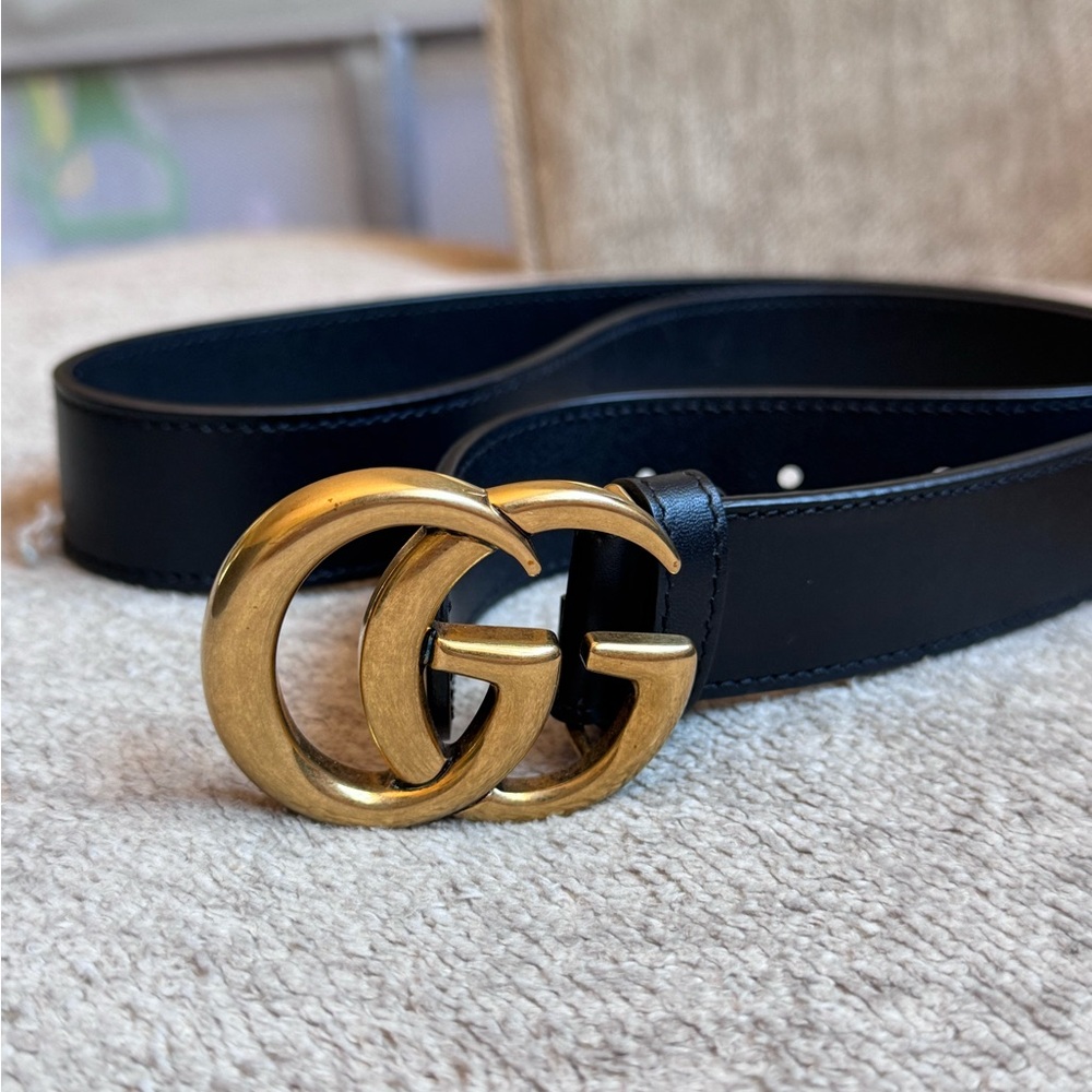 Gucci Black Leather Belt with Gold GG